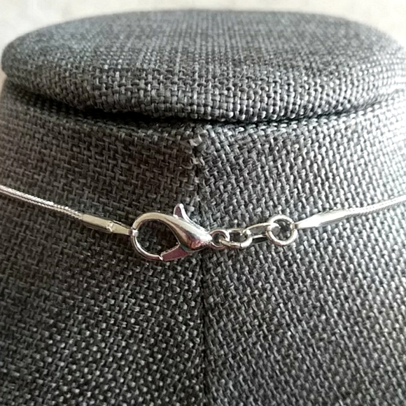 Sterling 21" chain with Navajo Bear Pendant - Picture 4 of 4